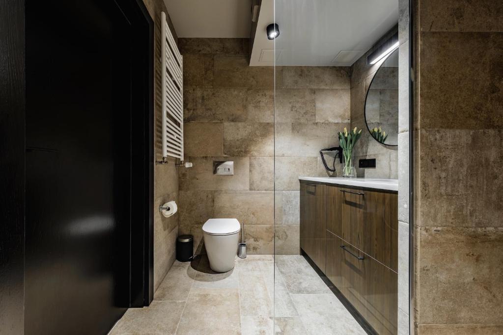 Kúpeľňa v ubytovaní PLATiNIUM HOUSE & SPA BASEN-SAUNA CENTRUM
