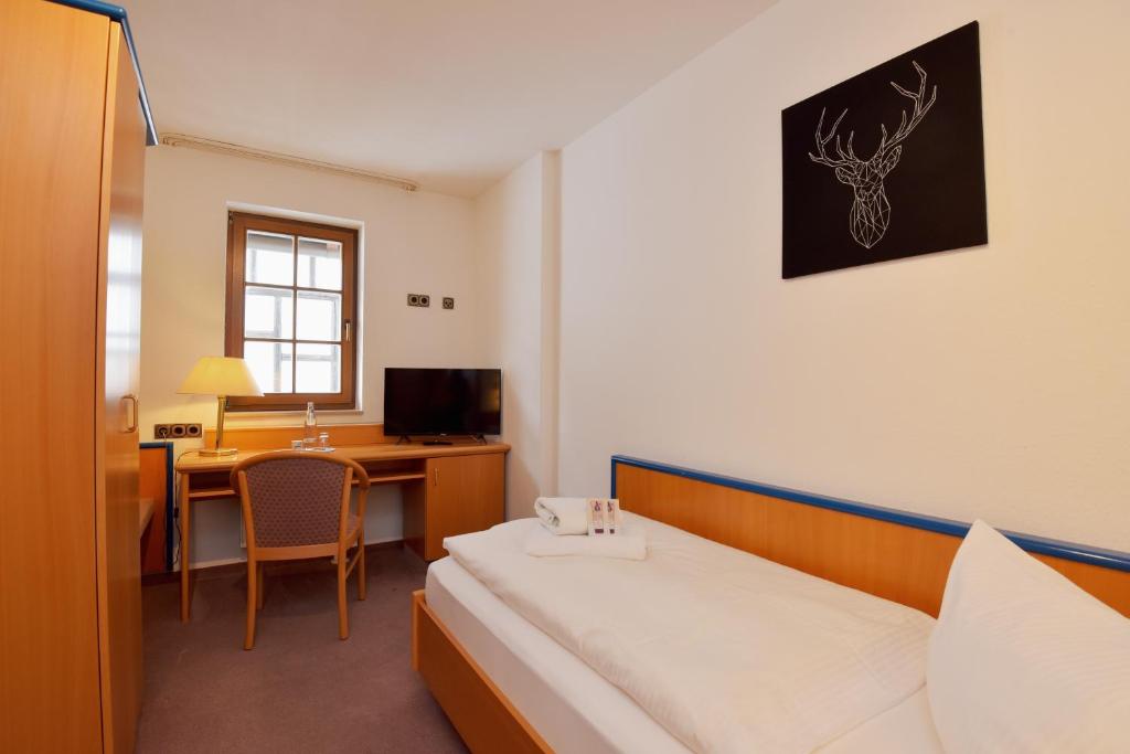 Hotel Der Distelhof - ihr Land- und Tagungshotel zwischen Rennsteig, Rhön & Werratal - 单人间 - 带淋浴