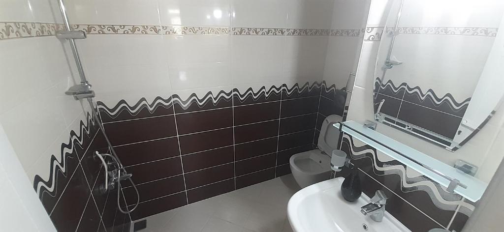 A bathroom at Mert Apart
