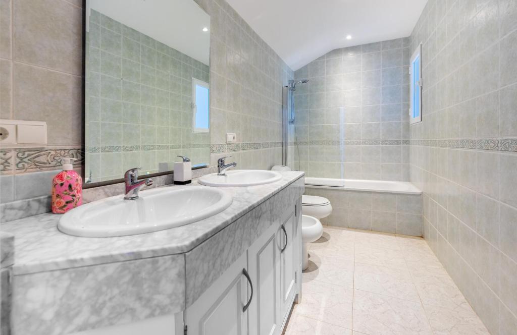 Kúpeľňa v ubytovaní Townhouse Calahonda