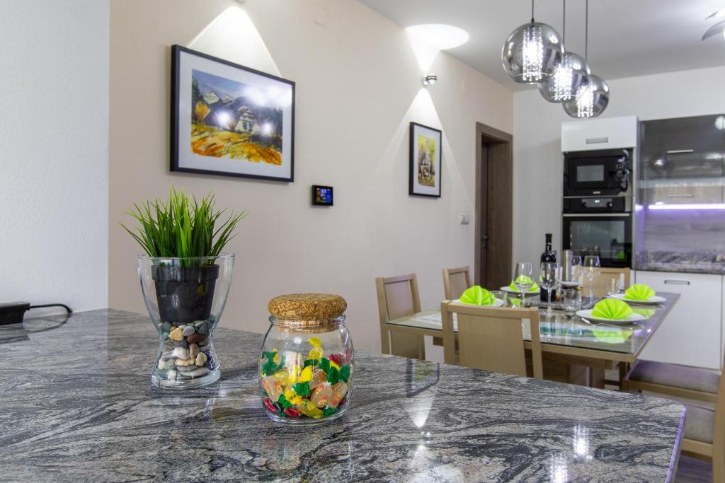 Kuchyň nebo kuchyňský kout v ubytování Reset Apartments