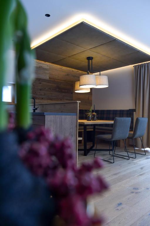 Posezení v ubytování Lerchpeuntgut Almchalets