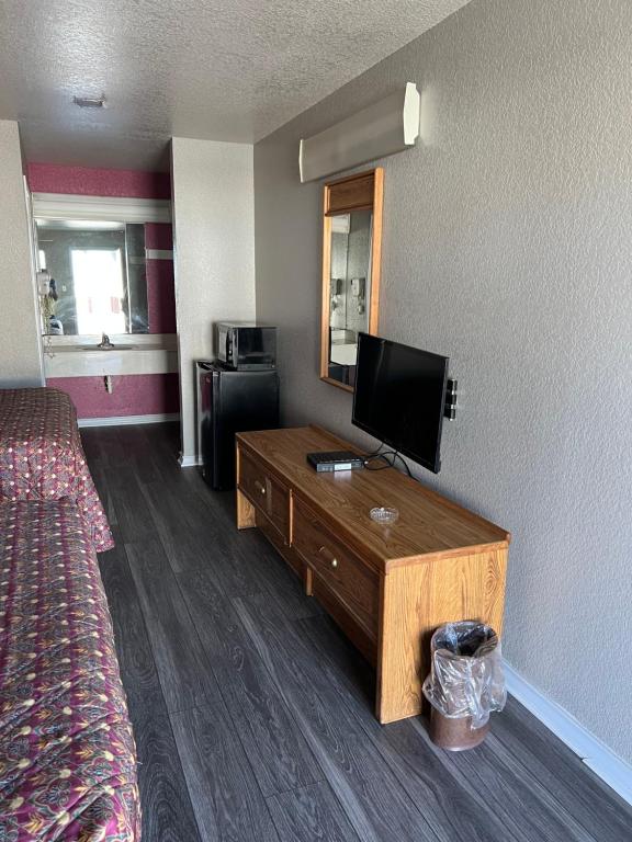 COUNTRY INN MOTEL - Habitación De La Reina