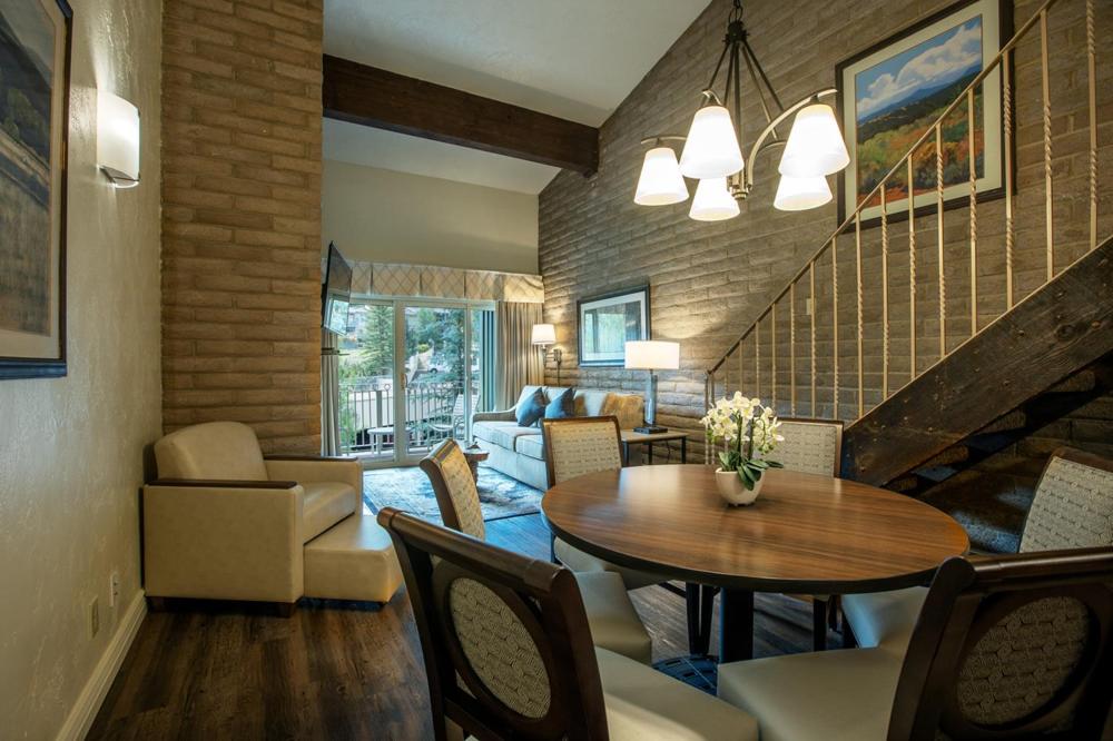 Posezení v ubytování Sandstone Creek Club Condominiums