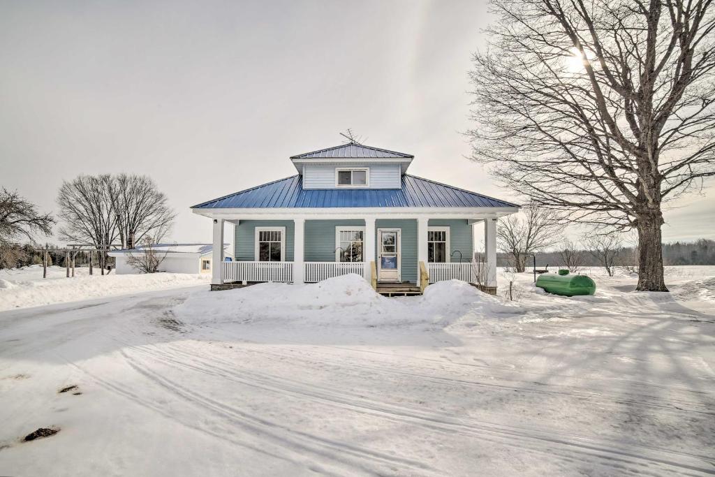 Secluded and Peaceful Upper Peninsula Getaway! durante o inverno