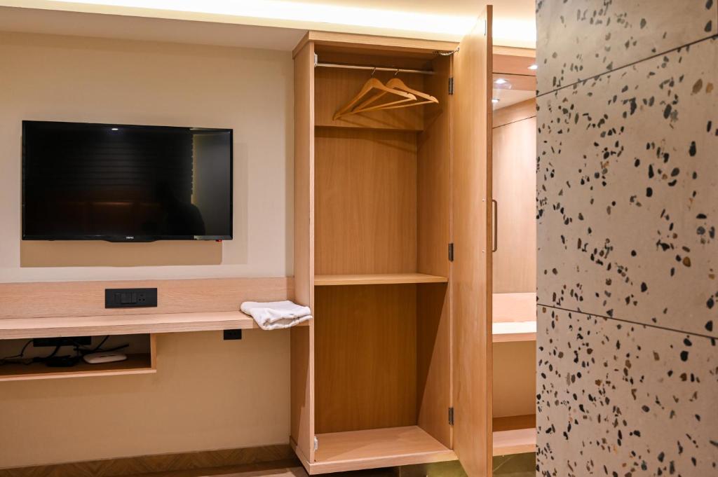 Suvidha Suites - Superior Double Room