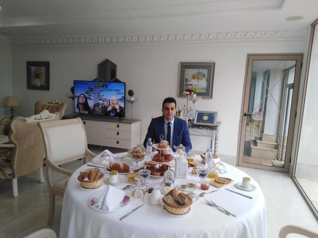 Jídlo v hotelu nebo okolí