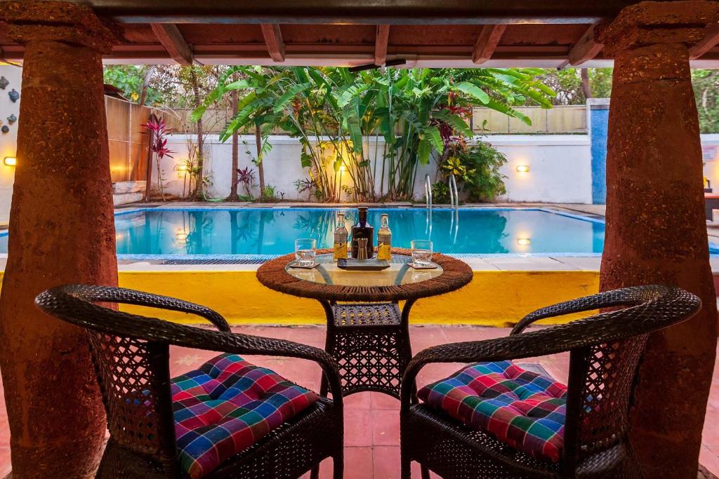 Bazén v ubytování StayVista at Terra Rosa - Pet Friendly Villa nebo v jeho okolí