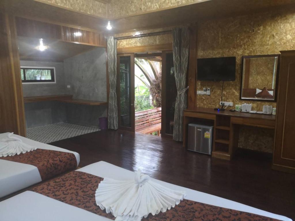 Baannai Lake View Resort - 18