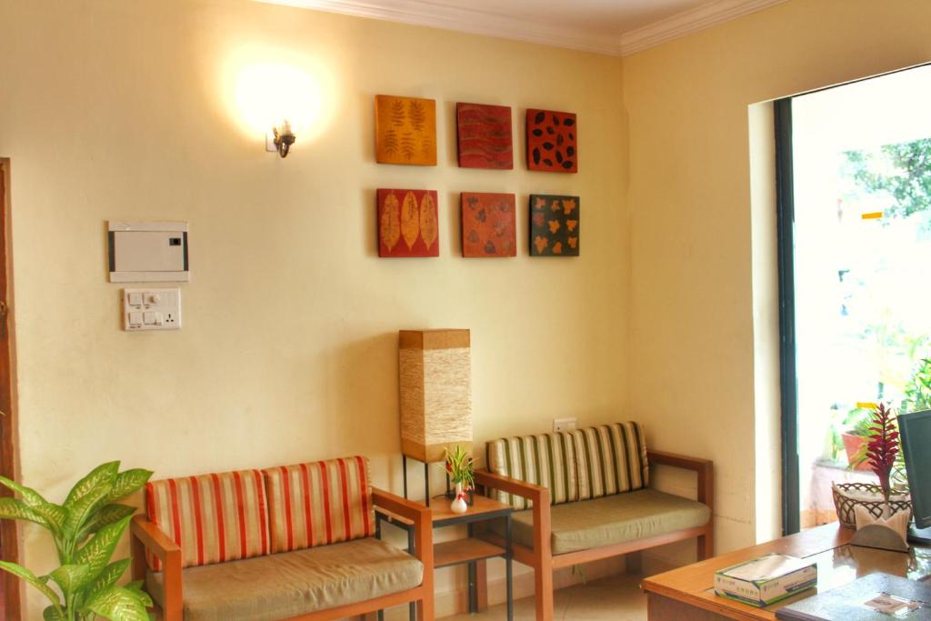 Posezení v ubytování Aastha Escape Resort near Calangute Beach
