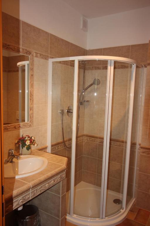 Koupelna v ubytování Hotel Pelikán