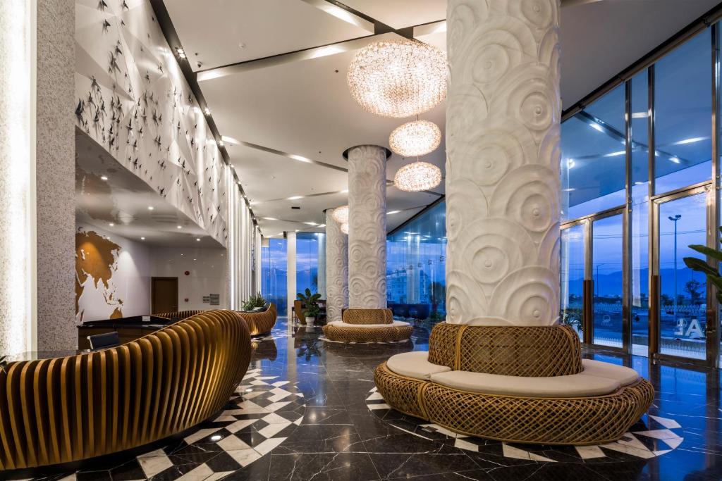 Khu vực ghế ngồi tại Quinter Central Nha Trang
