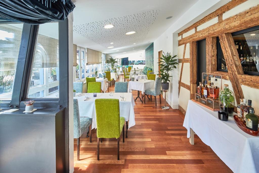Nápoje v ubytování Hôtel Restaurant Au Cygne