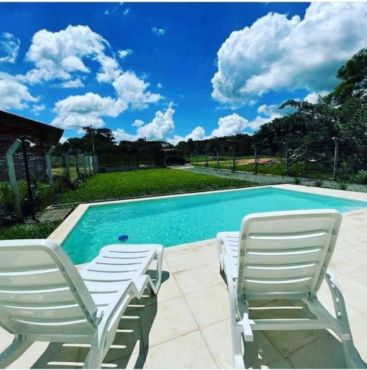 Bazén v ubytování Villa San Nicolás con piscina nebo v jeho okolí