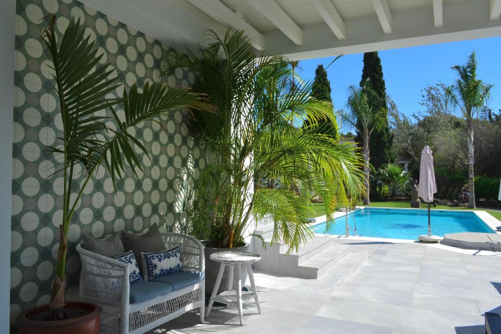 Sotogrande New Luxury Modern Villa with Huge Private Pool ...