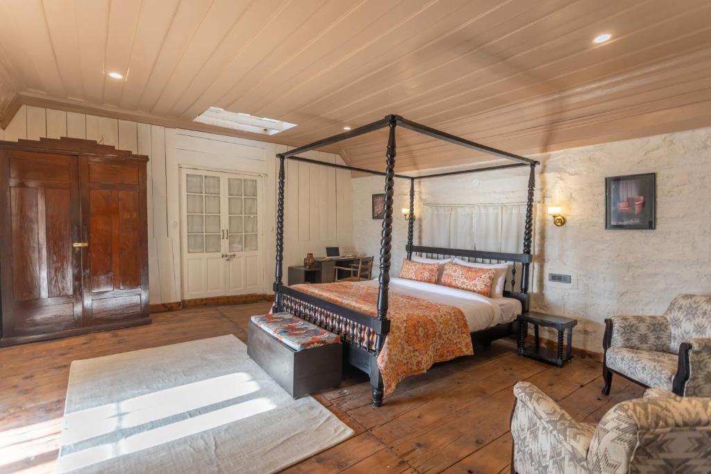 Postel nebo postele na pokoji v ubytování Seclude Shimla, Taraview
