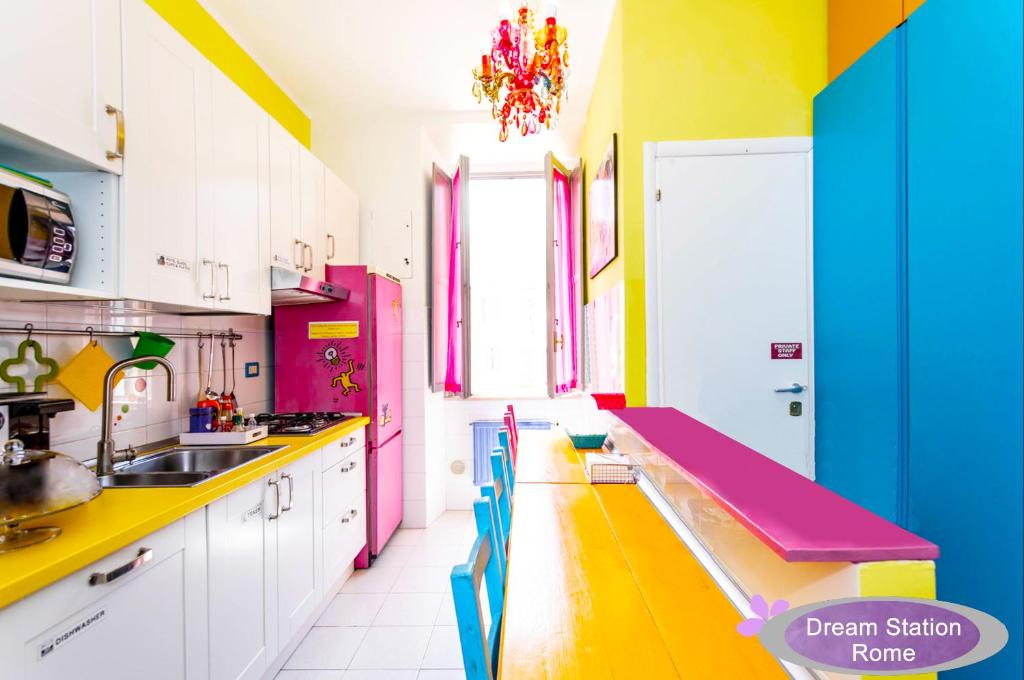 A kitchen or kitchenette at Dream Station