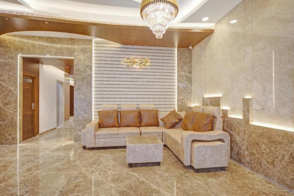 Posezení v ubytování UPAR Hotels - T Nagar