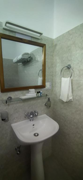 The Camellia - King Room With Balcony