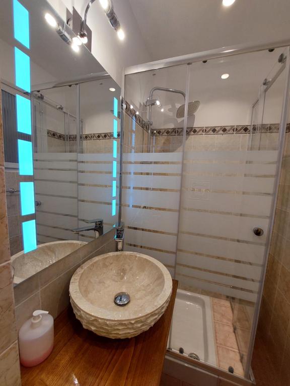 Koupelna v ubytování Hotel Akti