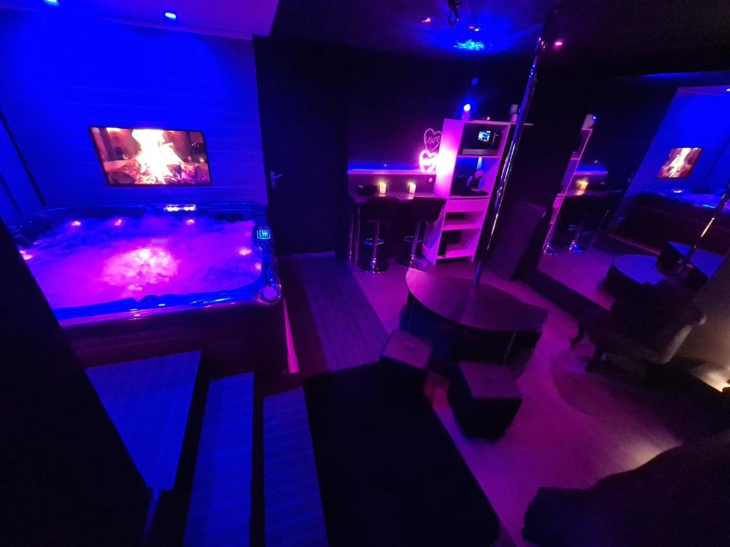 Loveroom Sexyloveroom - Deluxe Queen Room