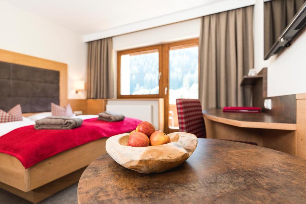 Postel nebo postele na pokoji v ubytování Hotel Eden