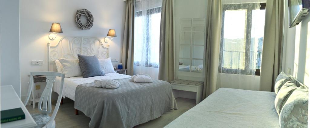 Ares Hotel - Quarto Triplo