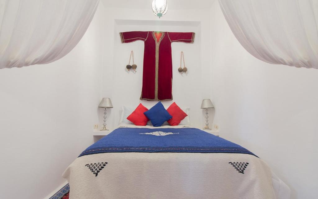 Postel nebo postele na pokoji v ubytování Riad Azul