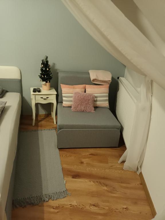 Posedenie v ubytovaní Sasvár Apartman