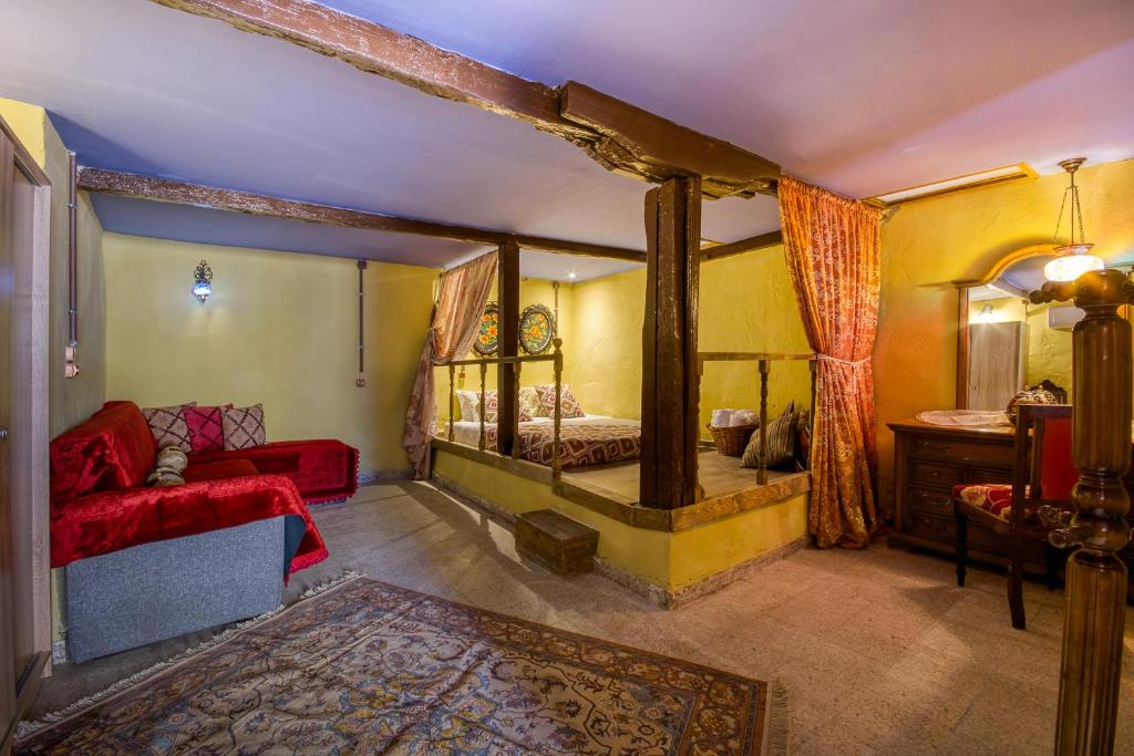 Łóżko lub łóżka w pokoju w obiekcie Fatma Hanoum boutique hotel