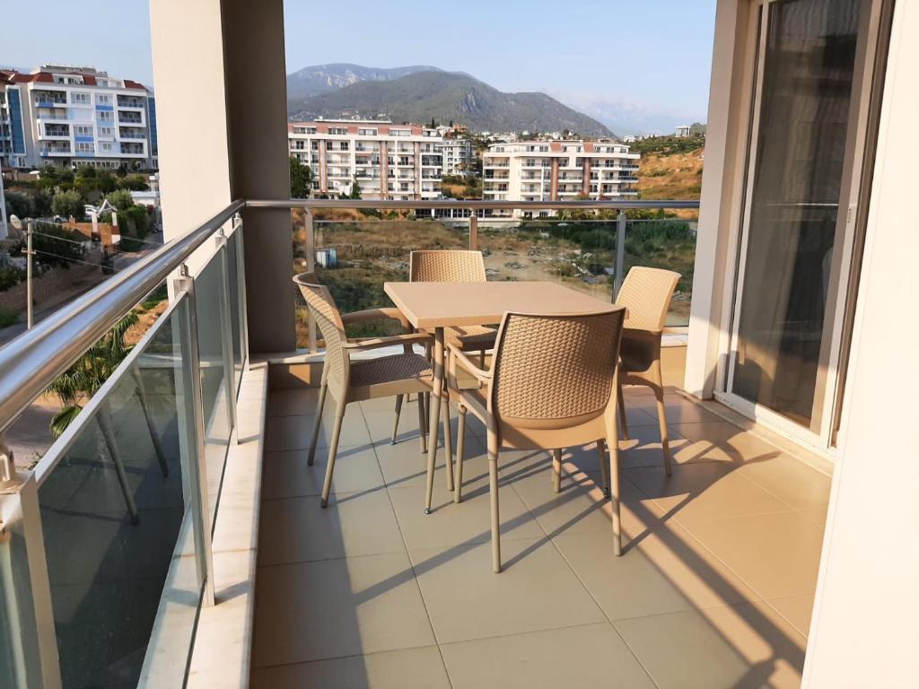 Nespecifikovaný výhled na hory nebo výhled na hory při pohledu z apartmánu