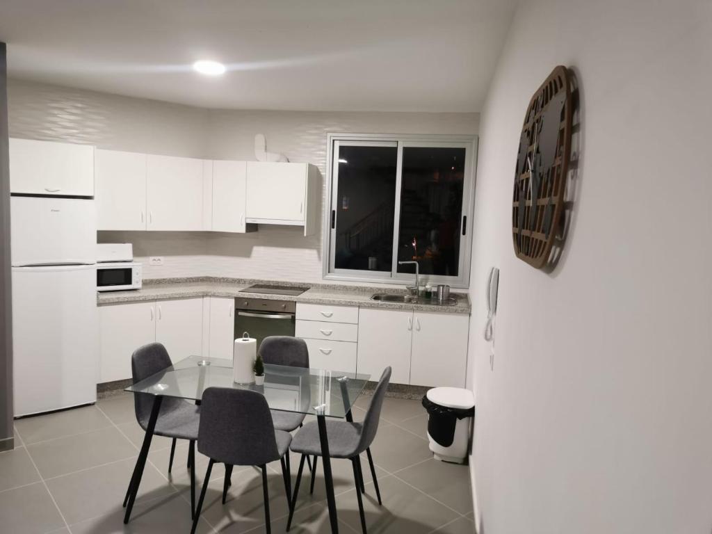 Kuchyň nebo kuchyňský kout v ubytování amplio duplex