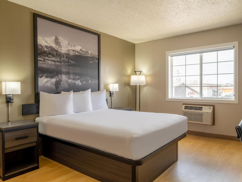 Super 8 by Wyndham Clinton - Queen Room - Niet -roken