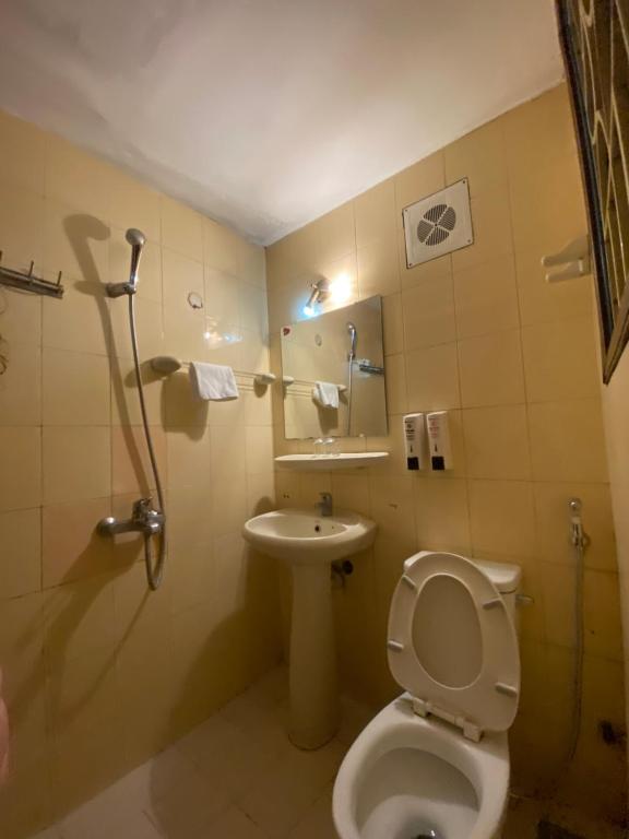 Koupelna v ubytování Sophie hotel