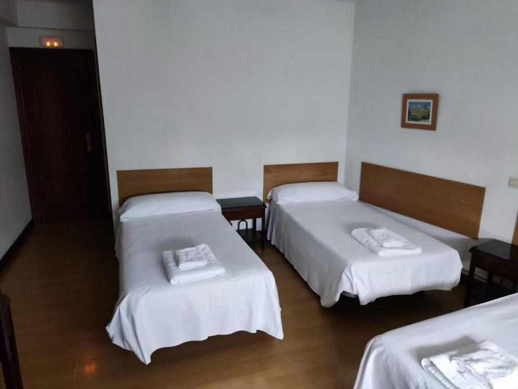 Pensión Las Matillas - Habitación Triple Con Baño Privado