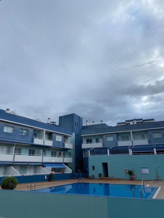 Bazén v ubytovaní APARTAMENTO PUERTITO DE GUIMAR TEO alebo v jeho blízkosti