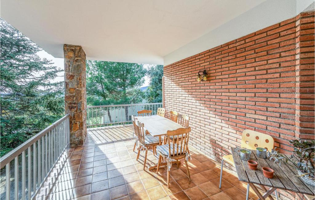 Balkón nebo terasa v ubytování 6 Bedroom Gorgeous Home In Matadepera