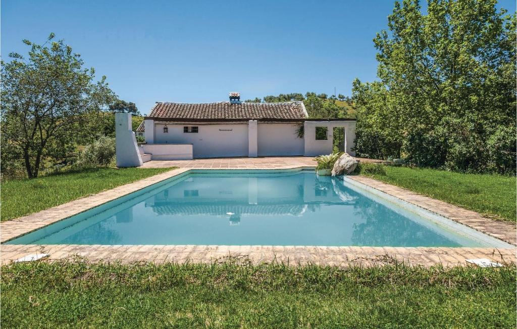 Awesome Home In Constantina With 4 Bedrooms, Private Swimming ...