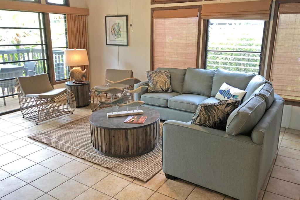 Mauna Kai 8, Princeville (updated prices 2024)