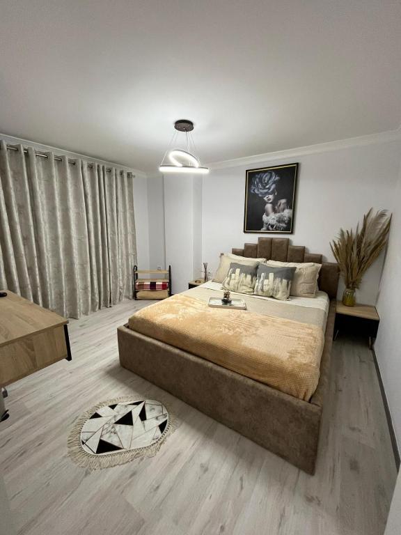 Luxury home - Image 2