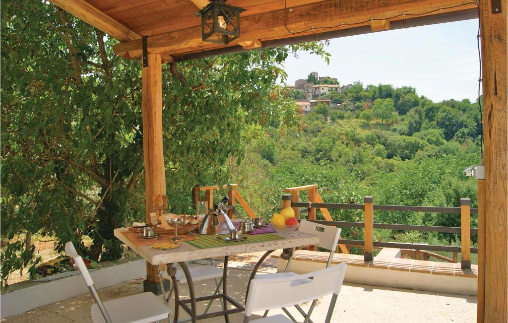 Balkón alebo terasa v ubytovaní Pet Friendly Home In Stroncone Terni Tr