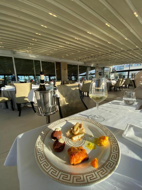 Luxury home - Image 5