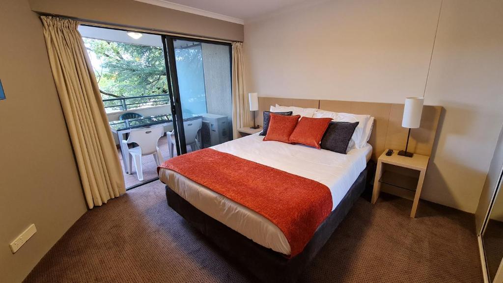 Gallery image of 1BR Executive Apartment in City Centre in Canberra