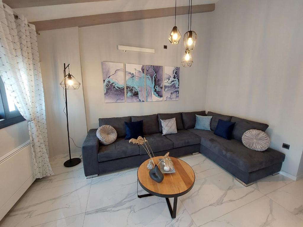 ELITE LUXURY APARTMENTS - 1