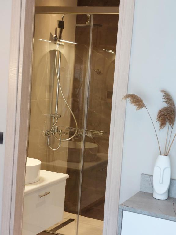 ELITE LUXURY APARTMENTS - 15