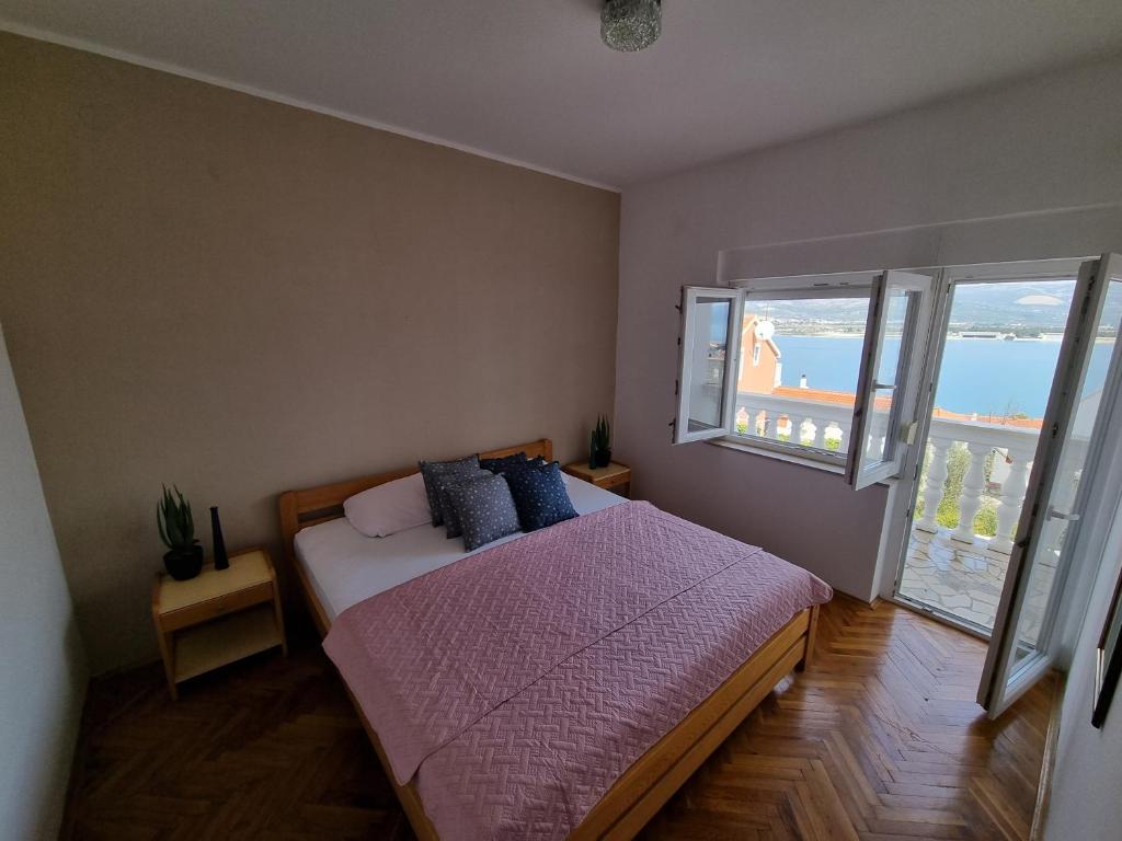 Posteľ alebo postele v izbe v ubytovaní Villa Nena in central Dalmatia