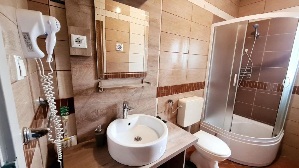 SEDRA Holiday Resort-Adults Only-Bed & Breakfast - 10