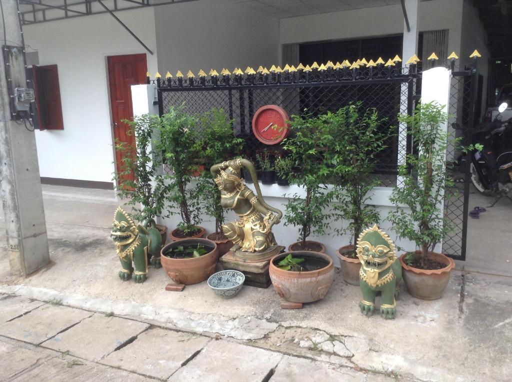 Foto da galeria de Space Ben Guest House @ Muangkao em Sukhothai