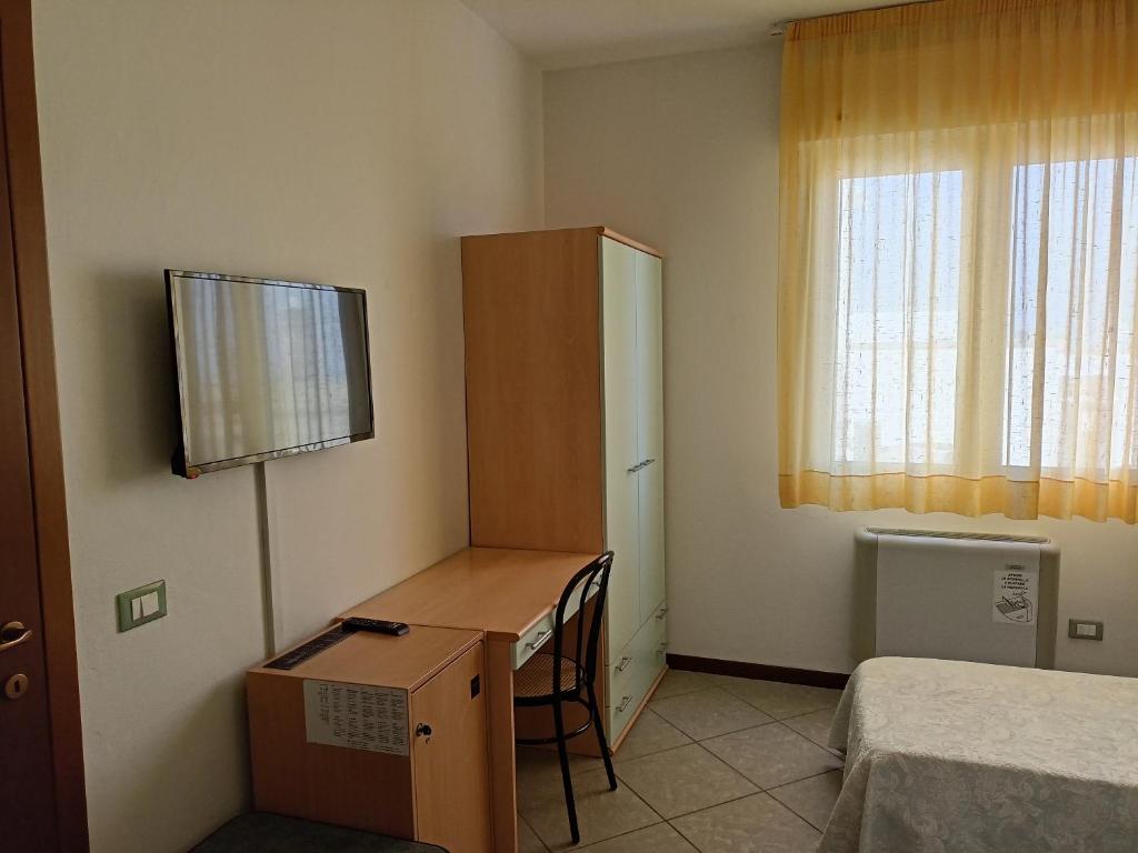 TV a/nebo společenská místnost v ubytování Hotel Ariston Imperial
