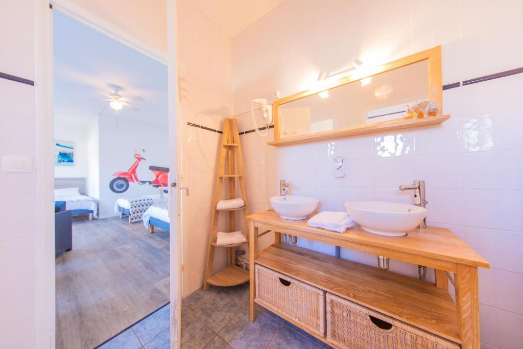 Koupelna v ubytování Hôtel Land'Azur